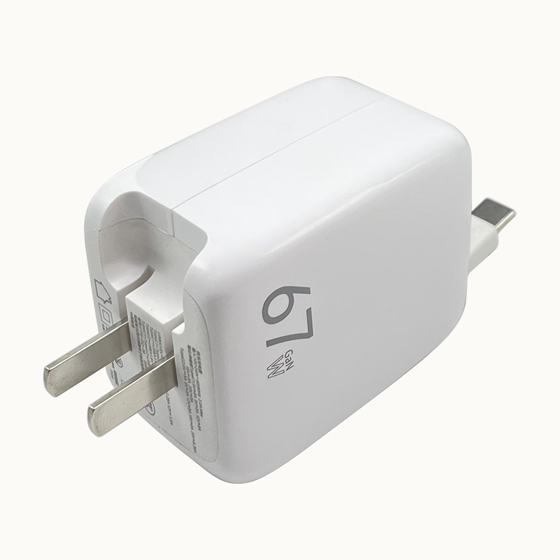 67W 伸缩线充电器